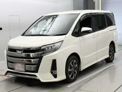 Toyota NOAH  с аукциона в Японии