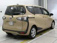 Toyota SIENTA лот № 30736 оценка 4  с аукциона в Японии 1