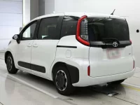 Toyota SIENTA лот № 36499 оценка 5  с аукциона в Японии 5