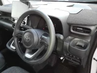 Toyota SIENTA лот № 36499 оценка 5  с аукциона в Японии 8