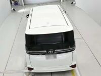 Toyota VOXY лот № 33518 оценка R  с аукциона в Японии 7