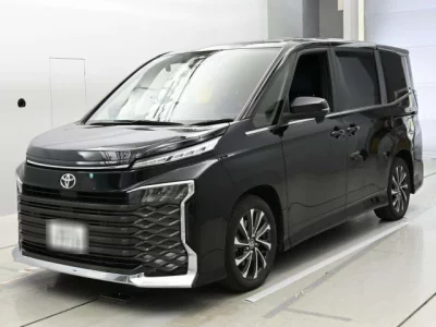Toyota VOXY  с аукциона в Японии