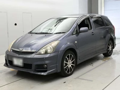 Toyota WISH  с аукциона в Японии
