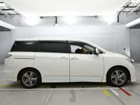 Nissan ELGRAND лот № 30660 оценка 4  с аукциона в Японии 2