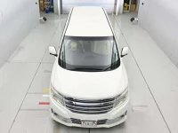 Nissan ELGRAND лот № 30660 оценка 4  с аукциона в Японии 6