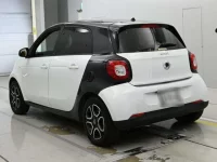 Smart FORFOUR лот № 38190 оценка 4.5  с аукциона в Японии 5