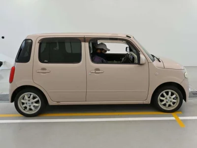 Daihatsu MIRA  с аукциона в Японии