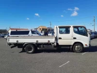 Toyota DYNA лот № 70007 оценка 3  с аукциона в Японии 1