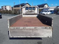 Toyota DYNA лот № 70007 оценка 3  с аукциона в Японии 5