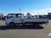 Toyota DYNA лот № 70007 оценка 3  с аукциона в Японии 2