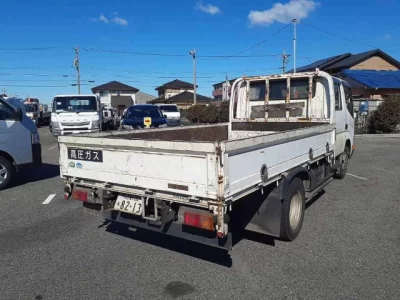 Toyota DYNA  с аукциона в Японии