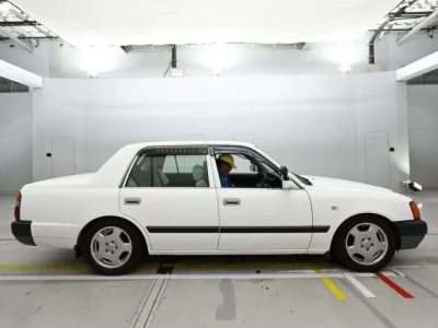 Toyota CROWN COMFORT