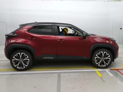 Toyota YARIS CROSS  с аукциона в Японии