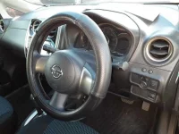 Nissan NOTE лот № 30710 оценка 4  с аукциона в Японии 8