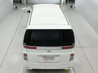 Nissan ELGRAND лот № 30771 оценка 4  с аукциона в Японии 7