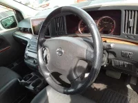 Nissan ELGRAND лот № 30771 оценка 4  с аукциона в Японии 8
