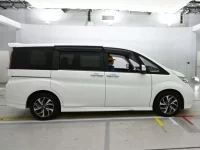 Honda STEP WAGON лот № 30717 оценка 3.5  с аукциона в Японии 2
