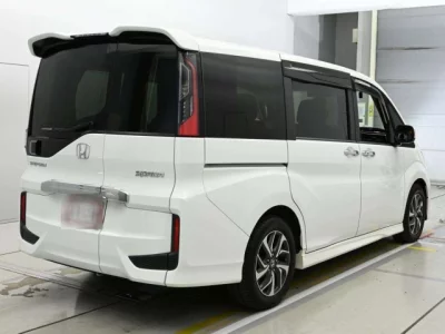 Honda STEP WAGON  с аукциона в Японии