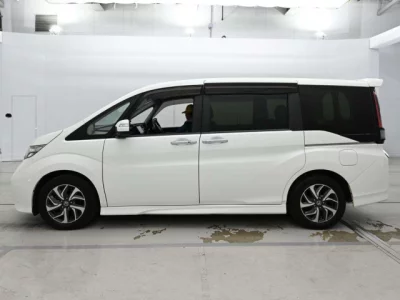 Honda STEP WAGON  с аукциона в Японии
