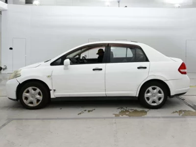 Nissan TIIDA LATIO