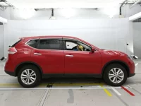 Nissan X-TRAIL лот № 30761 оценка 3.5  с аукциона в Японии 2