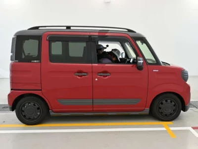 Suzuki Spacia Gear