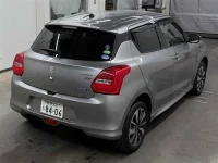 Suzuki SWIFT лот № 70109 оценка 3.5  с аукциона в Японии 4