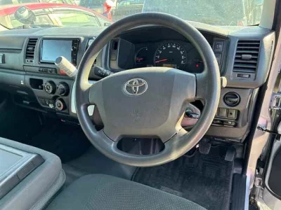 Toyota HIACE VAN  с аукциона в Японии