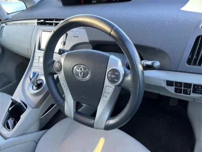 Toyota PRIUS PHV