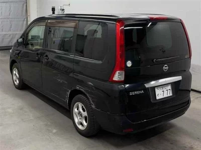 Nissan SERENA  с аукциона в Японии
