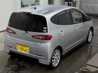 Daihatsu SONICA лот № 70009 оценка 3.5  с аукциона в Японии 4