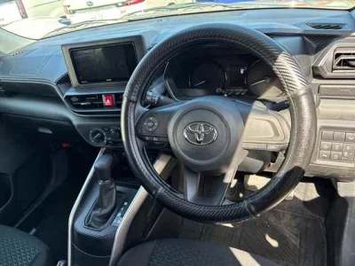 Toyota RAIZE  с аукциона в Японии