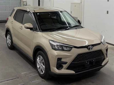 Toyota RAIZE  с аукциона в Японии