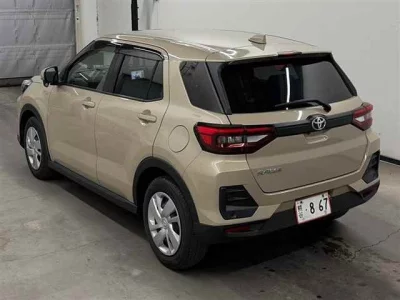 Toyota RAIZE  с аукциона в Японии