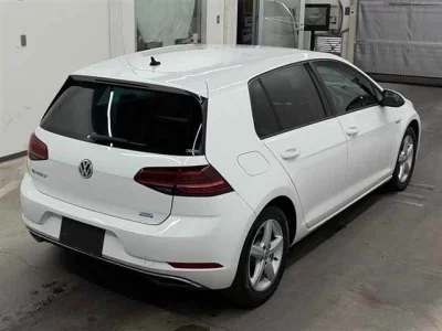 Volkswagen E-GOLF  с аукциона в Японии