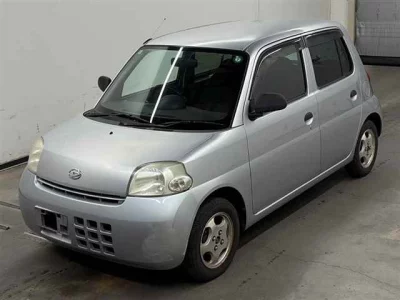 Daihatsu Esse