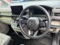 Honda STEP WAGON лот № 30072 оценка 4  с аукциона в Японии 2
