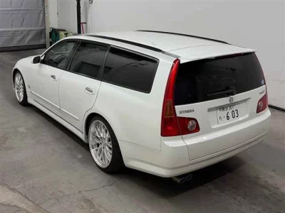 Nissan STAGEA