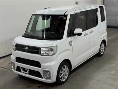 Toyota PIXIS MEGA