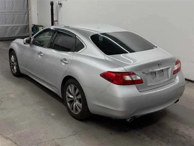 Nissan FUGA  с аукциона в Японии