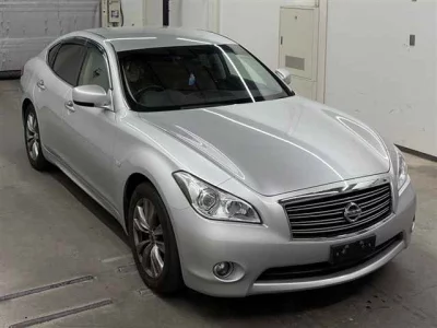 Nissan FUGA  с аукциона в Японии