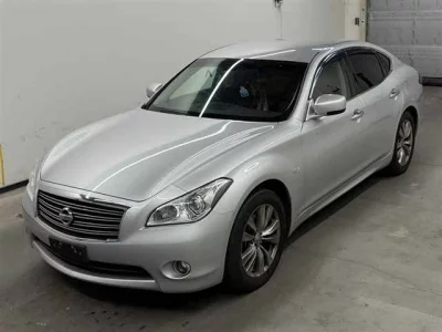 Nissan FUGA  с аукциона в Японии