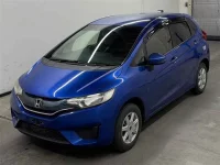 Honda FIT лот № 10202 оценка 3.5  с аукциона в Японии 3