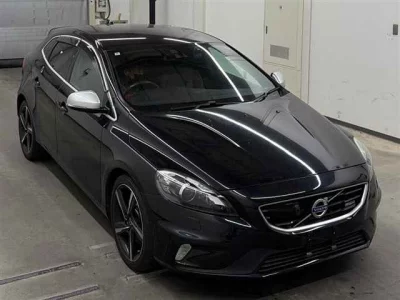 Volvo V40  с аукциона в Японии