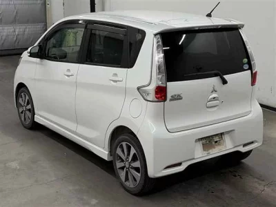 Mitsubishi EK CUSTOM