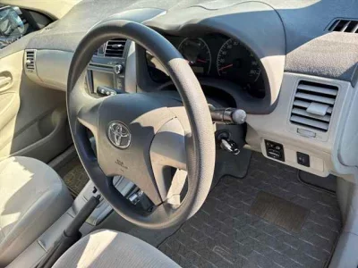 Toyota COROLLA AXIO  с аукциона в Японии