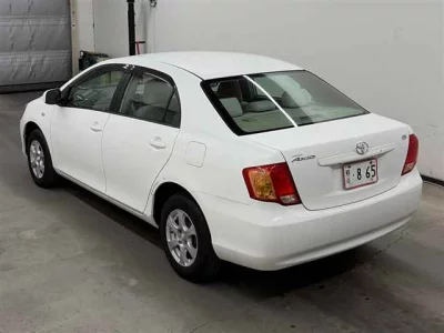 Toyota COROLLA AXIO  с аукциона в Японии