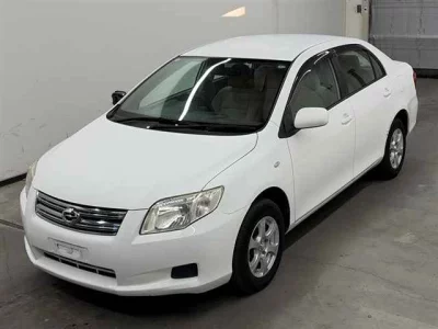 Toyota COROLLA AXIO  с аукциона в Японии