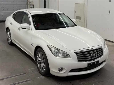 Nissan FUGA  с аукциона в Японии