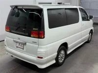 Nissan ELGRAND лот № 90161 оценка 3.5  с аукциона в Японии 4